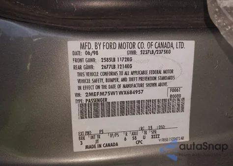 1998 Mercury Grand Marquis z USA, uszkodzony, nr VIN 2MEFM75W1WX684957